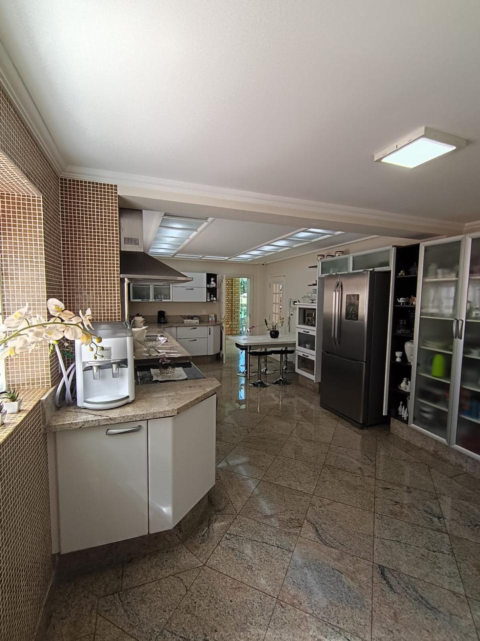 Casa com 5 dormit&oacute;rios &agrave; venda,1400 m&sup2; -Condom&iacute;nio Lago Azul Golfe Clube - Ara&ccedil;oiaba - SP Rodovia Raposo Tavares  Araçoiaba da Serra - 