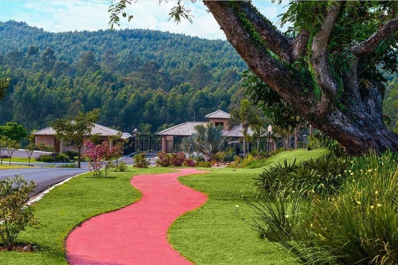 Oportunidade de ouro terreno de 1.675 m² no Condomínio Serra Azul I ,  Confira ! Avenida Corporação Musical União dos Artistas Itu - 