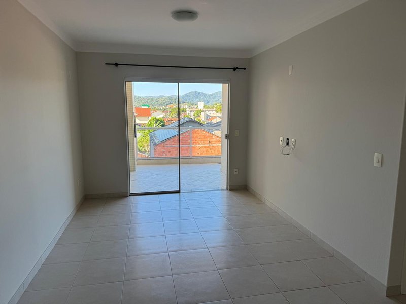 Apartamento de Fundos 2° andar - Timbó - 