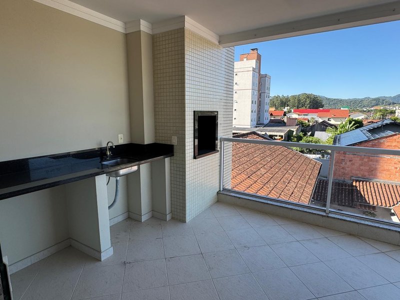 Apartamento de Fundos 2° andar - Timbó - 