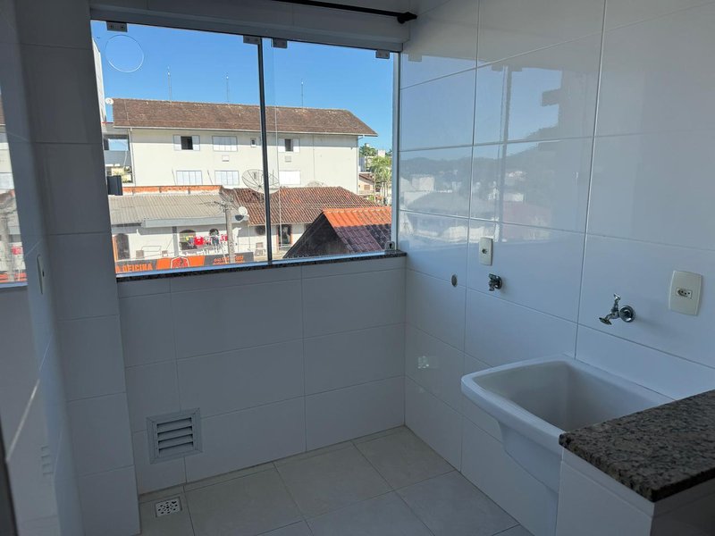 Apartamento de Fundos 2° andar - Timbó - 