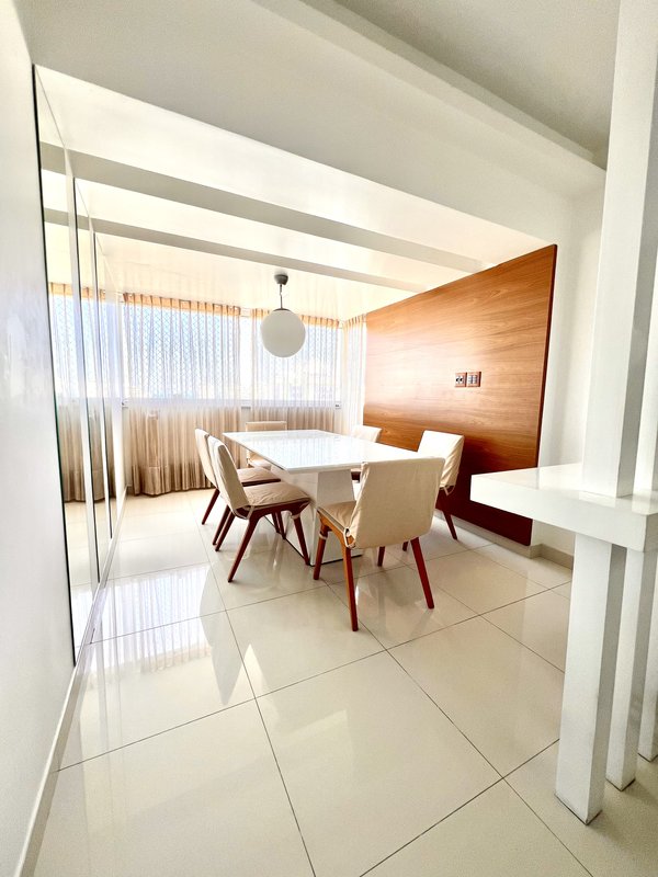 Belíssima Cobertura Triplex para locação na Barra da Tijuca - Rio de Janeiro - 
