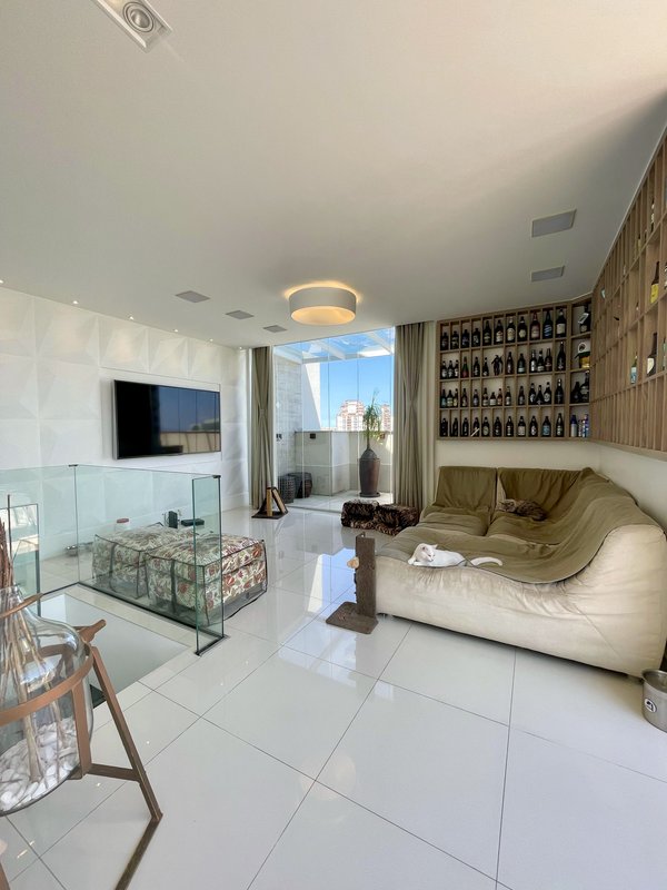 Belíssima Cobertura Triplex para locação na Barra da Tijuca - Rio de Janeiro - 