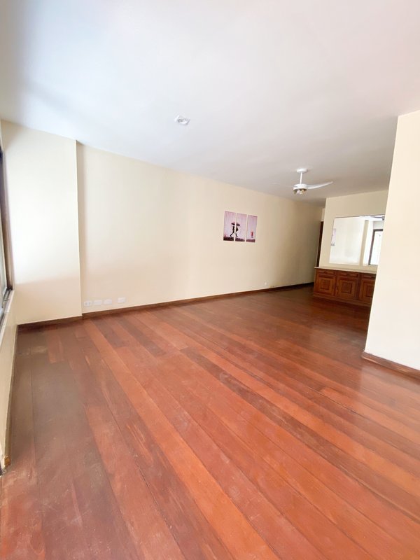 Apartamento com varanda e piscina privativa na Afonso Reidy - Rio de Janeiro - 