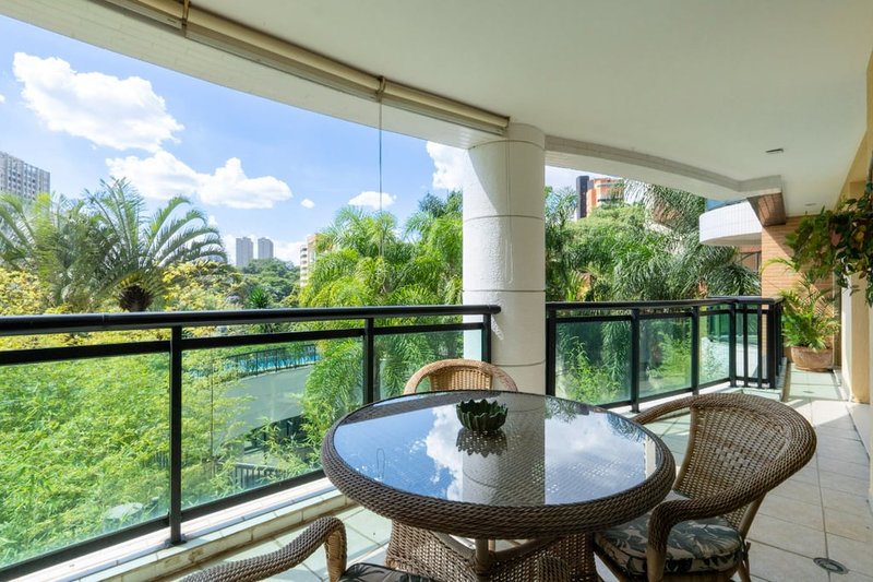 Apartamento a venda - Vila Suzana - 3 suítes 192m² Doutor Oscar Monteiro de Barros São Paulo - 