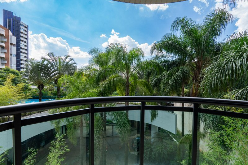 Apartamento a venda - Vila Suzana - 3 suítes 192m² Doutor Oscar Monteiro de Barros São Paulo - 