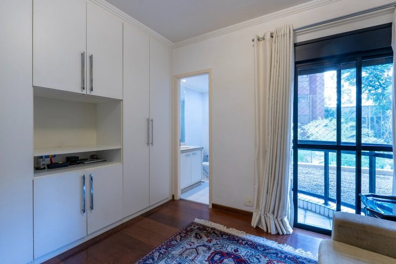 Apartamento a venda - Vila Suzana - 3 suítes 192m² Doutor Oscar Monteiro de Barros São Paulo - 