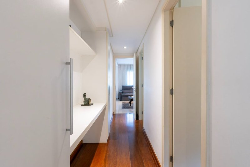 Apartamento a venda - Vila Suzana - 3 suítes 192m² Doutor Oscar Monteiro de Barros São Paulo - 