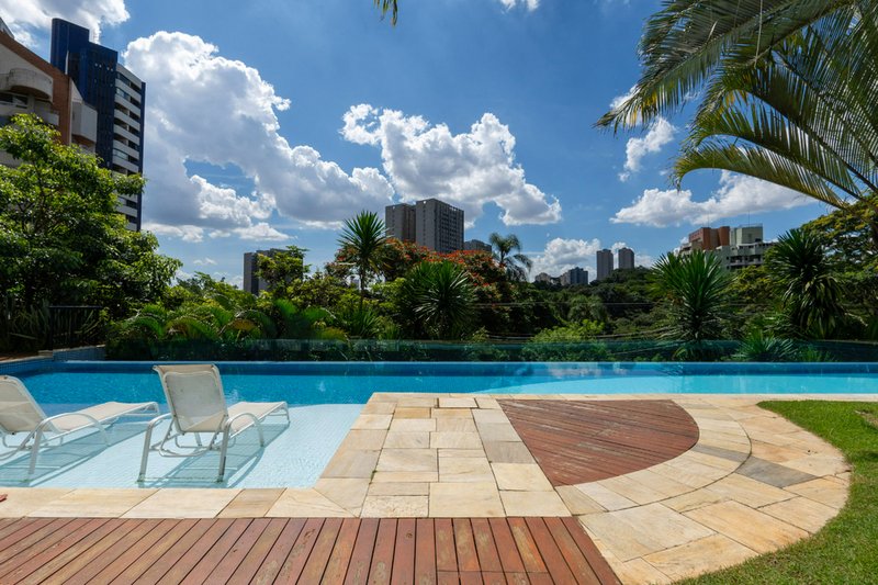 Apartamento a venda - Vila Suzana - 3 suítes 192m² Doutor Oscar Monteiro de Barros São Paulo - 