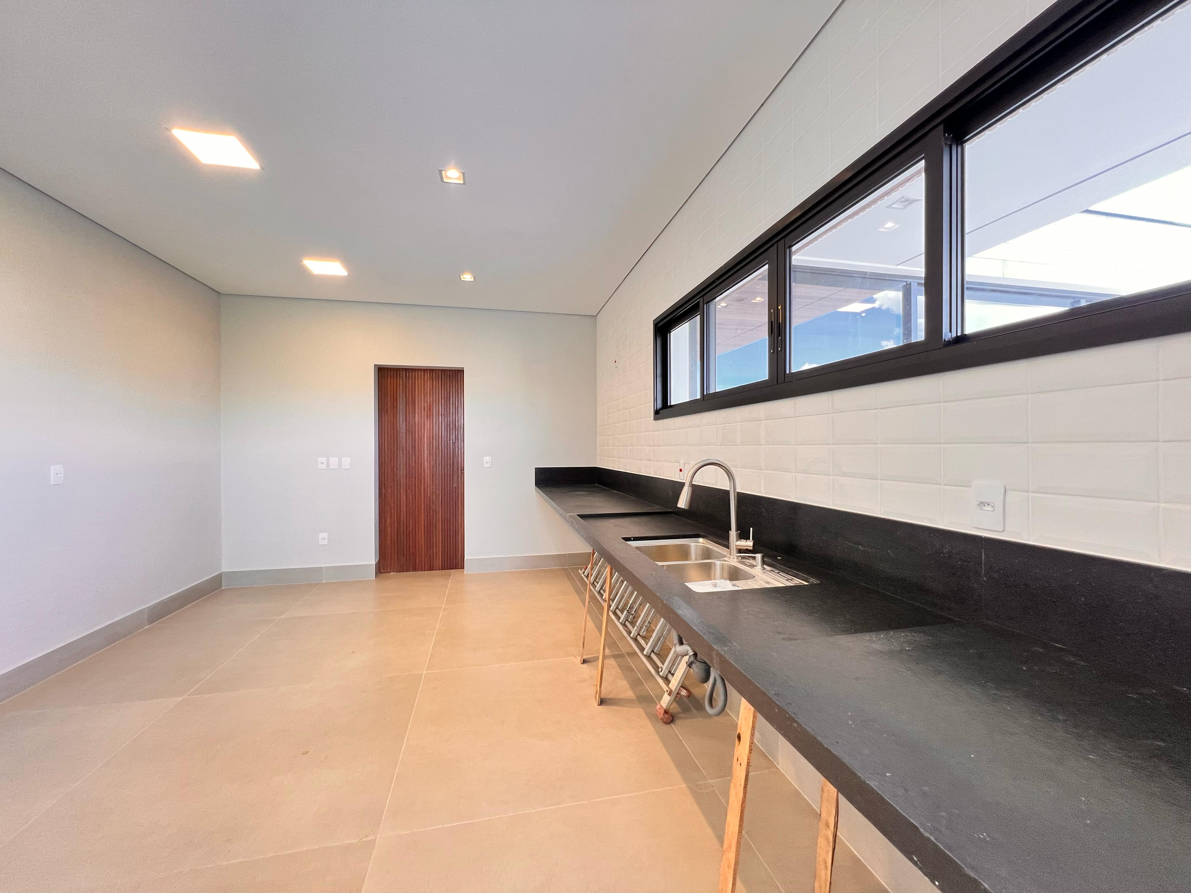 Casa com 4 dormit&oacute;rios &agrave; venda, 378 m&sup2; - Alphaville Nova Esplanada III - Votorantim - SP Alameda Nova Zelândia Votorantim - 