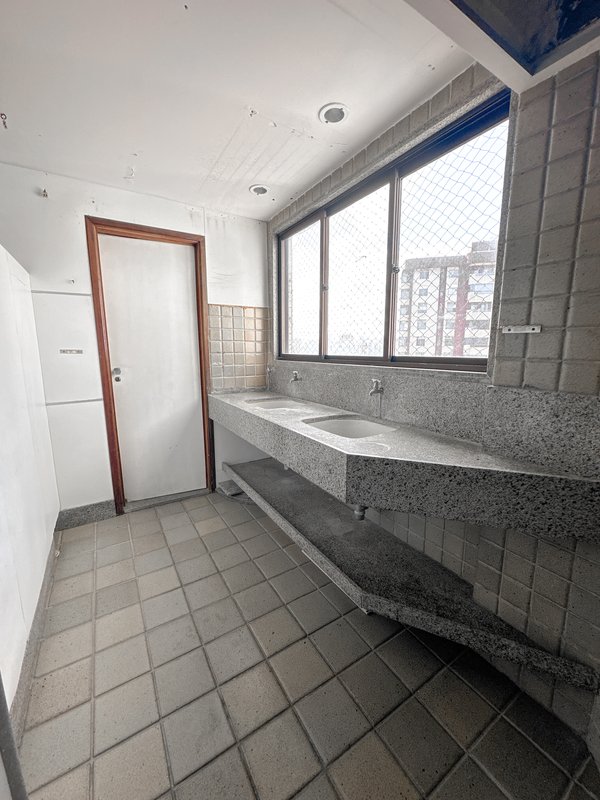 Apartamento à venda com 4 quartos sendo 4 suíte, 335m², 2.100.000,00 Praça Professor Fleming Recife - 