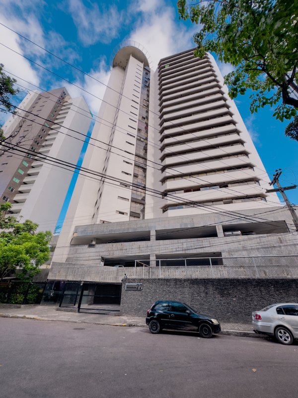 Apartamento à venda com 4 quartos sendo 4 suíte, 335m², 2.100.000,00 Praça Professor Fleming Recife - 