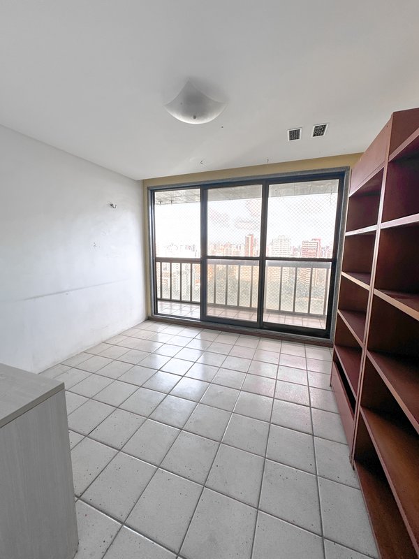 Apartamento à venda com 4 quartos sendo 4 suíte, 335m², 2.100.000,00 Praça Professor Fleming Recife - 