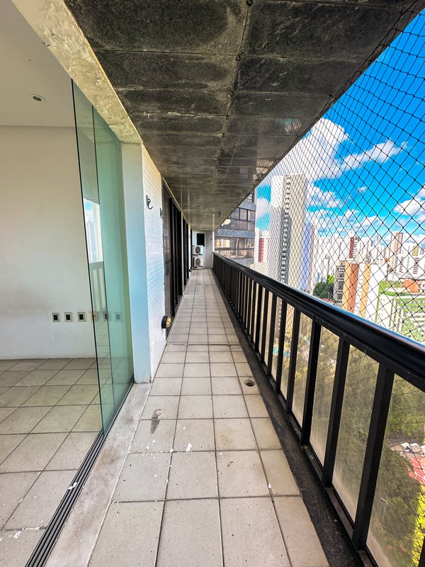 Apartamento à venda com 4 quartos sendo 4 suíte, 335m², 2.100.000,00 Praça Professor Fleming Recife - 