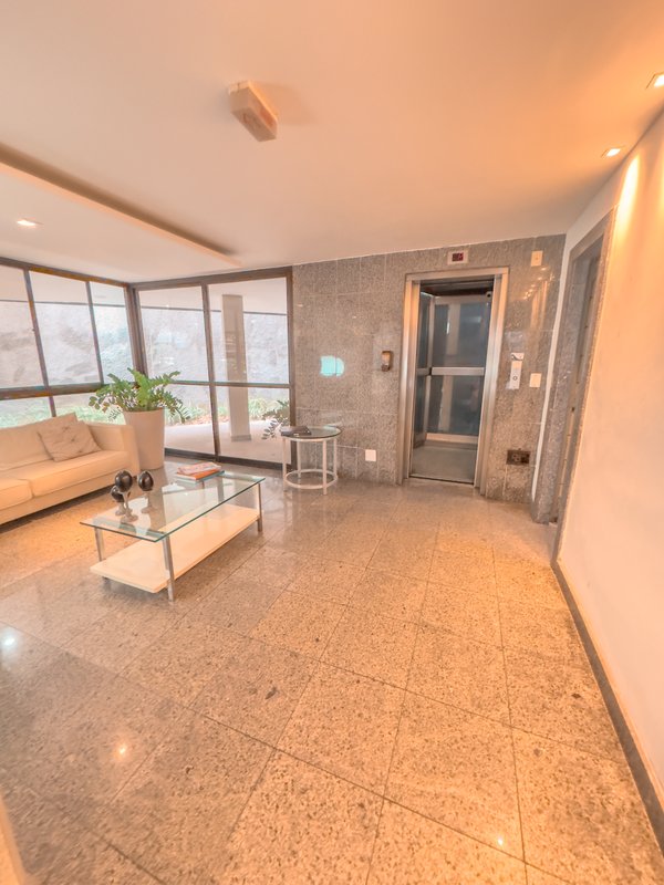 Apartamento à venda com 4 quartos sendo 4 suíte, 335m², 2.100.000,00 Praça Professor Fleming Recife - 