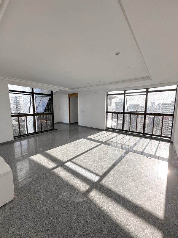 Apartamento à venda com 4 quartos sendo 4 suíte, 335m², 2.100.000,00 Praça Professor Fleming Recife - 