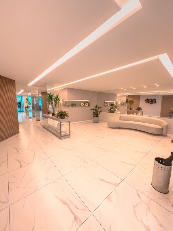 Apartamento à venda com 4 quartos sendo 2 suites, 254m² área útil por R$ 1.150.000,00 Rua Isaac Salazar Recife - 