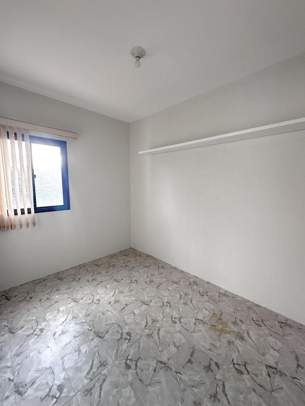 Apartamento à venda com 4 quartos sendo 2 suites, 254m² área útil por R$ 1.150.000,00 Rua Isaac Salazar Recife - 