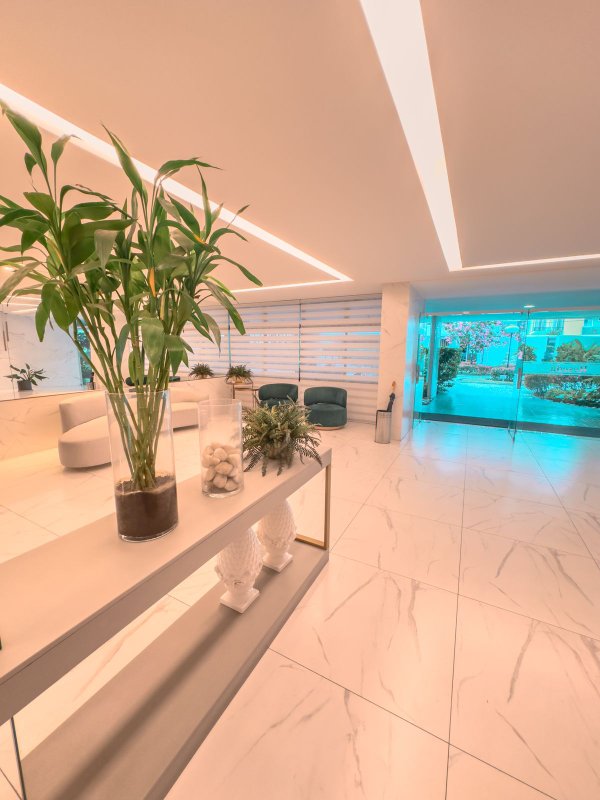 Apartamento à venda com 4 quartos sendo 2 suites, 254m² área útil por R$ 1.150.000,00 Rua Isaac Salazar Recife - 