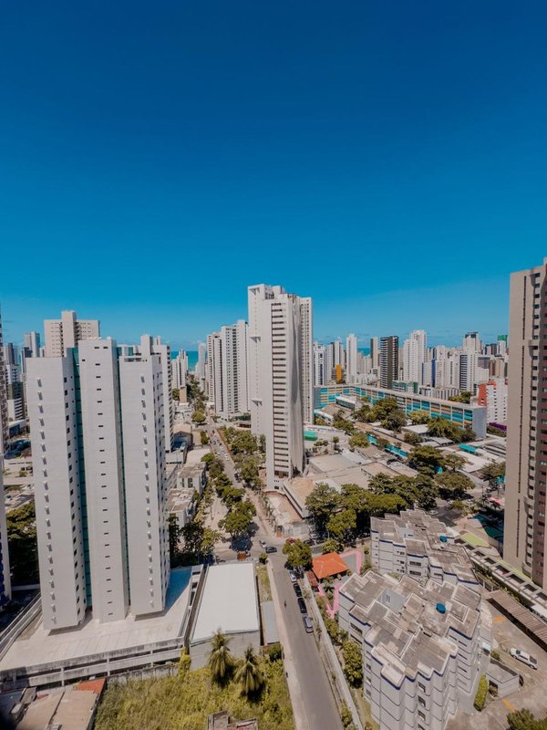 Apartamento à venda com 4 quartos sendo 3 suites, 136m² área útil por R$ 1.600.000,00 Rua Luiz de Faria Barbosa Recife - 