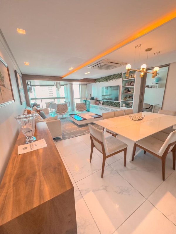 Apartamento à venda com 4 quartos sendo 3 suites, 136m² área útil por R$ 1.600.000,00 Rua Luiz de Faria Barbosa Recife - 