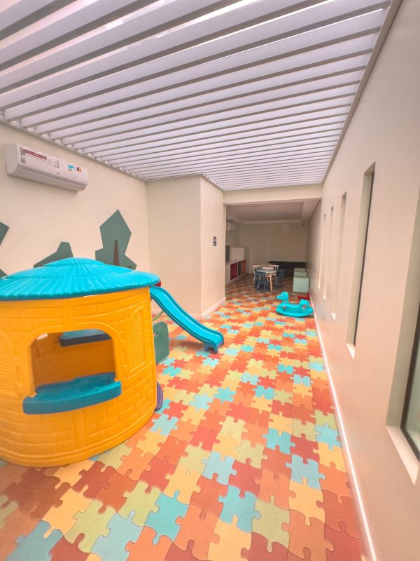 Apartamento à venda com 4 quartos sendo 3 suites, 136m² área útil por R$ 1.600.000,00 Rua Luiz de Faria Barbosa Recife - 