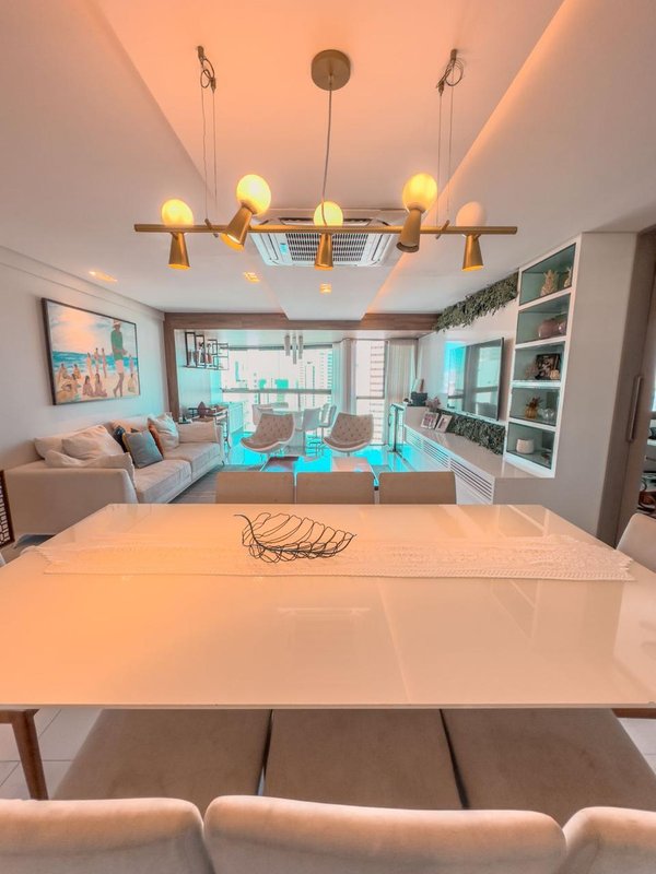 Apartamento à venda com 4 quartos sendo 3 suites, 136m² área útil por R$ 1.600.000,00 Rua Luiz de Faria Barbosa Recife - 