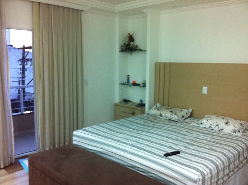 Sobrado no Bairro Santa Terezinha em SBC 310M2 - 03 Dorms - 04 Vagas - São Bernardo do Campo - 