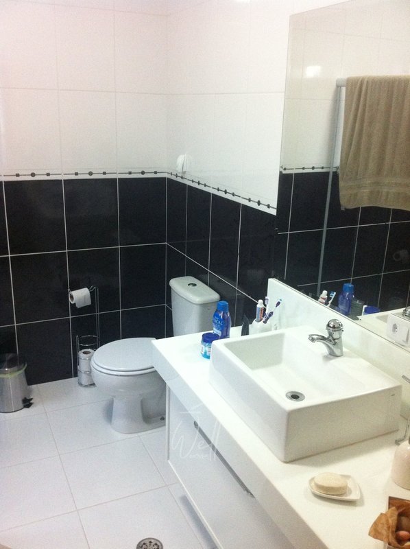 Sobrado no Bairro Santa Terezinha em SBC 310M2 - 03 Dorms - 04 Vagas - São Bernardo do Campo - 