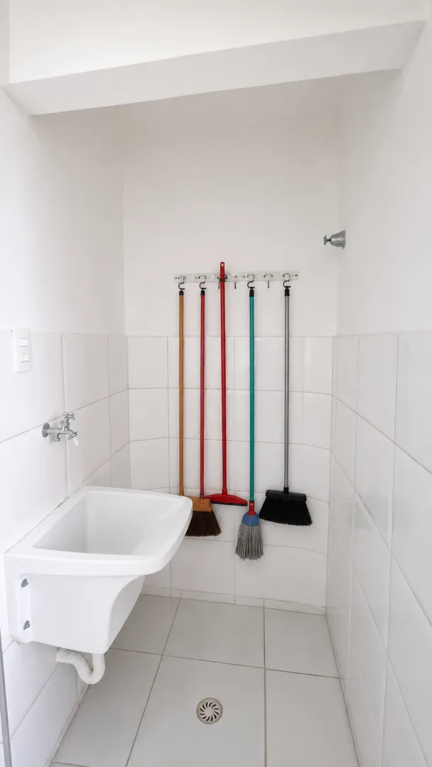 Lindo apartamento de 3 dormit&oacute;rios Vista Mar e Garagem BOX no Itarar&eacute; Rua Princesa Isabel São Vicente - 