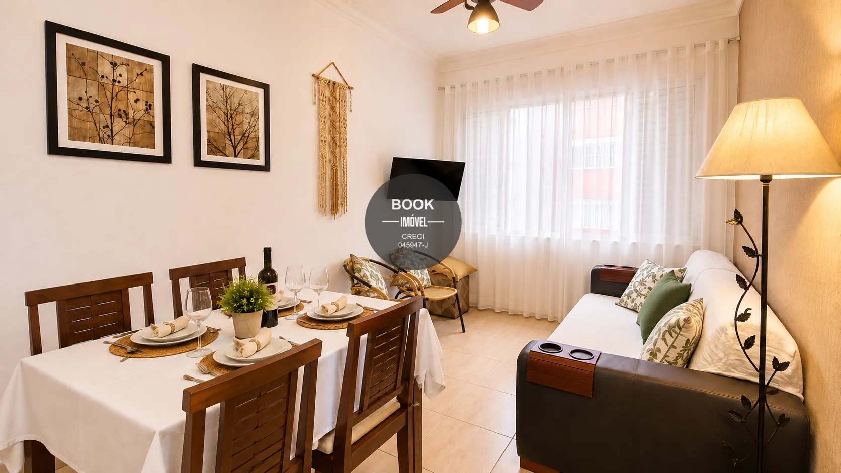 Lindo apartamento de 3 dormit&oacute;rios Vista Mar e Garagem BOX no Itarar&eacute; Rua Princesa Isabel São Vicente - 