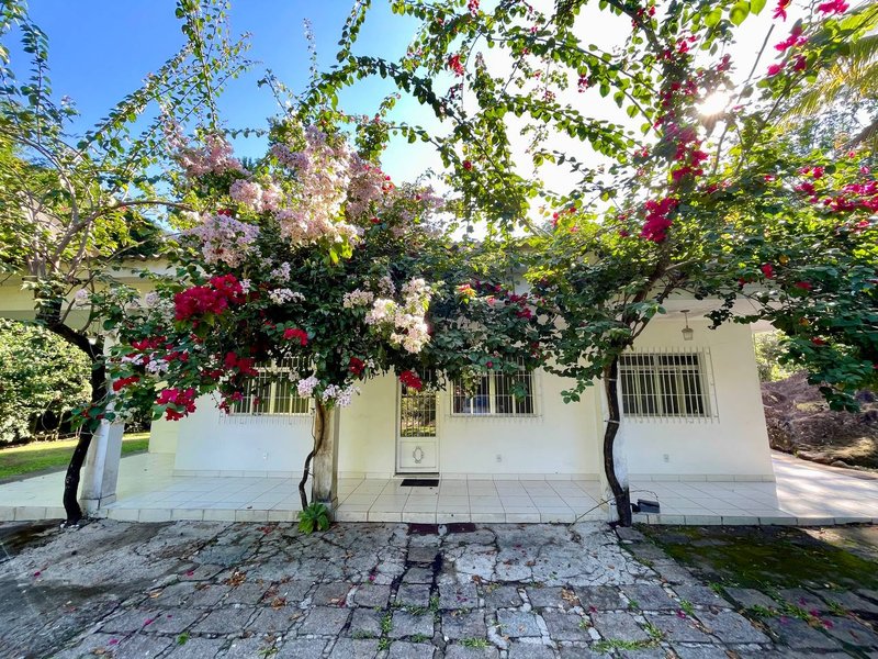 Fazenda / Sítio / Chácara com 3 Quartos à venda, 218m² - Limoeiro Rua II Guapimirim - 