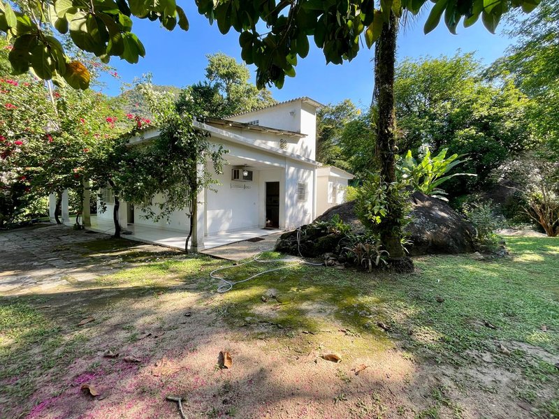 Fazenda / Sítio / Chácara com 3 Quartos à venda, 218m² - Limoeiro Rua II Guapimirim - 