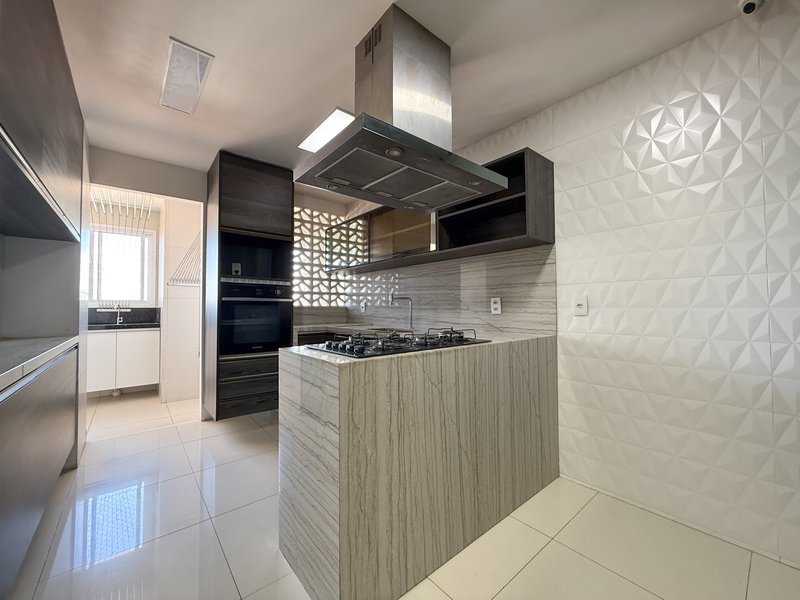Apartamento alto padrão em Lagoa Nova - 3 suítes - 2 vagas Rua Doutor Rômulo Jorge Natal - 