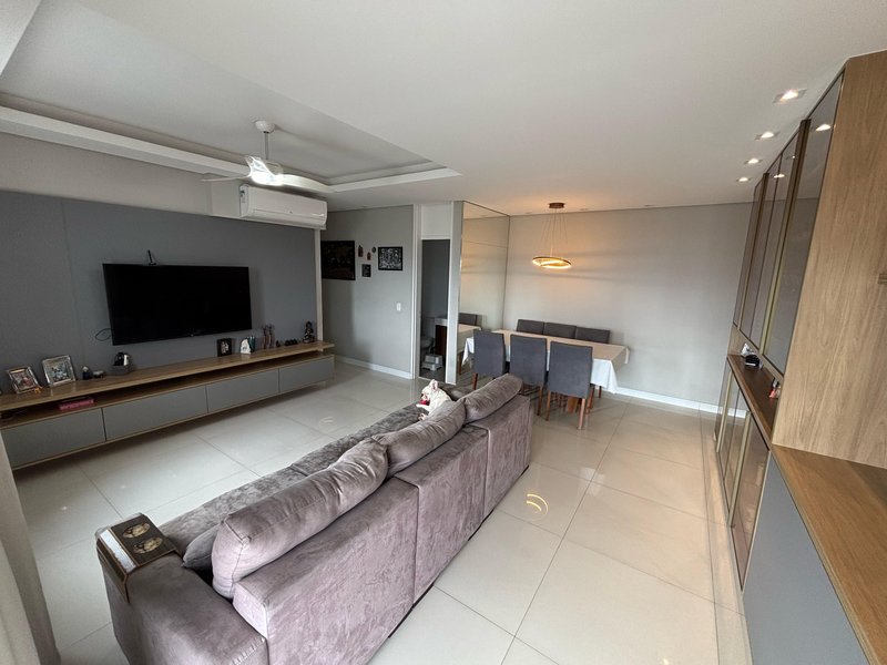 Excelente apartamento com 02 dormitórios para venda - Estuário - Santos - SP Rua Santos Dumont Santos - 