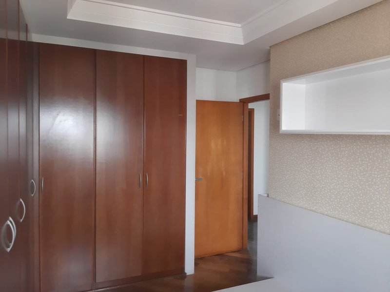 Amplo Apartamento de 153m² para Alugar na Vila Oliveira - Mogi das Cruzes - 
