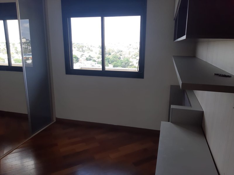 Amplo Apartamento de 153m² para Alugar na Vila Oliveira - Mogi das Cruzes - 