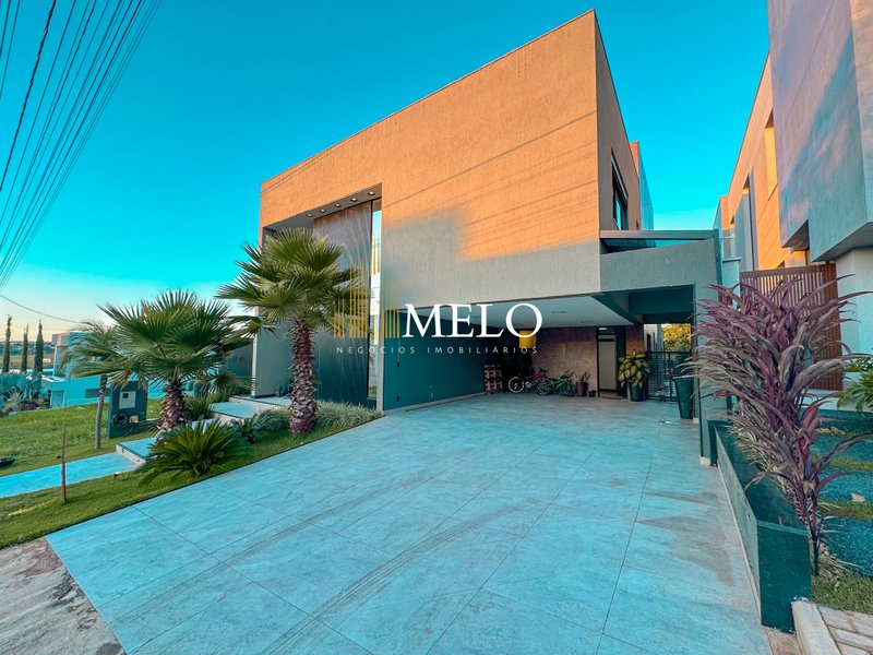 Linda casa p/locação no Condomínio GranPark por R$18.000,00 - Vespasiano - 