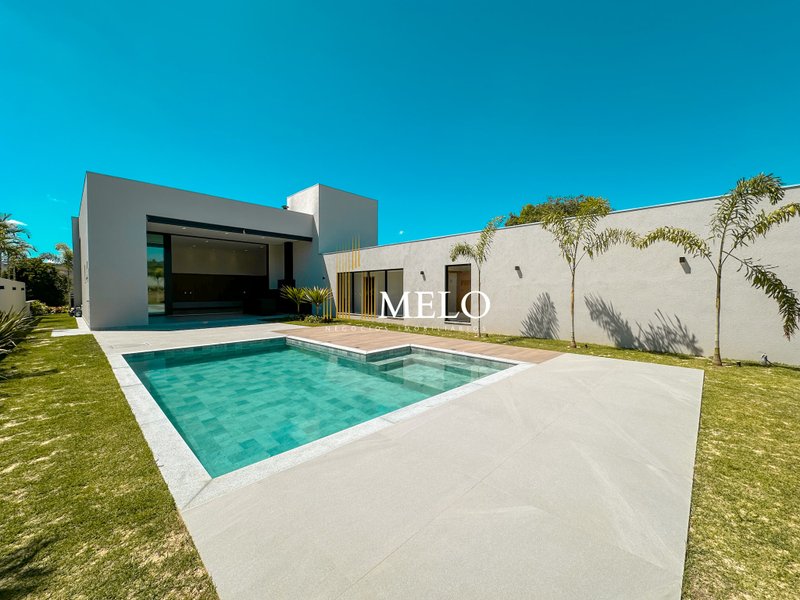 Lindíssima casa à Venda no Condomínio Vitória Golf por R$3.690.000,00 - Lagoa Santa - 