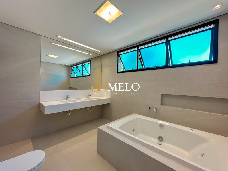 Lindíssima casa à Venda no Condomínio Vitória Golf por R$3.690.000,00 - Lagoa Santa - 