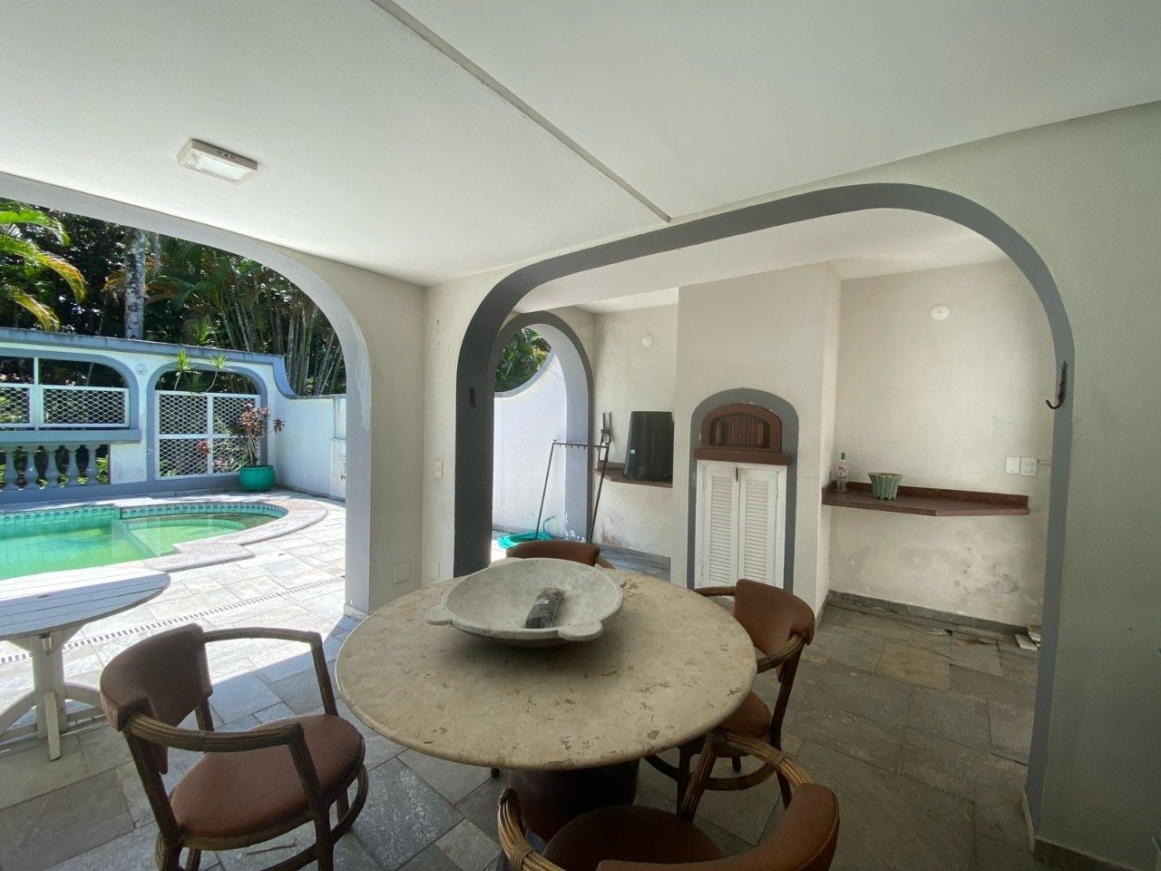 Casa de Condomínio para alugar com 4 quartos, 492m² - Foto 16