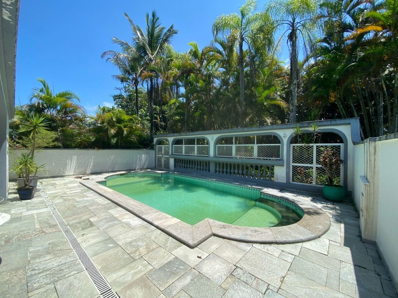 Casa de Condomínio para alugar com 4 quartos, 492m² - Foto 17