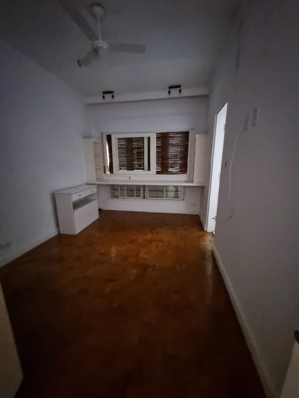 ALUGA-SE LINDA CASA RUA FECHADA A 550M2 AO LADO DO PARQUE SEVERO GOMES Rua Bernardino Machado São Paulo - 