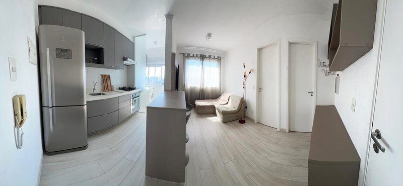 VENDE-SE APARTAMENTO 31m² ANDAR ALTO  PLANEJADOS QUARTO SALA E COZINHA Rua Torres da Barra São Paulo - 