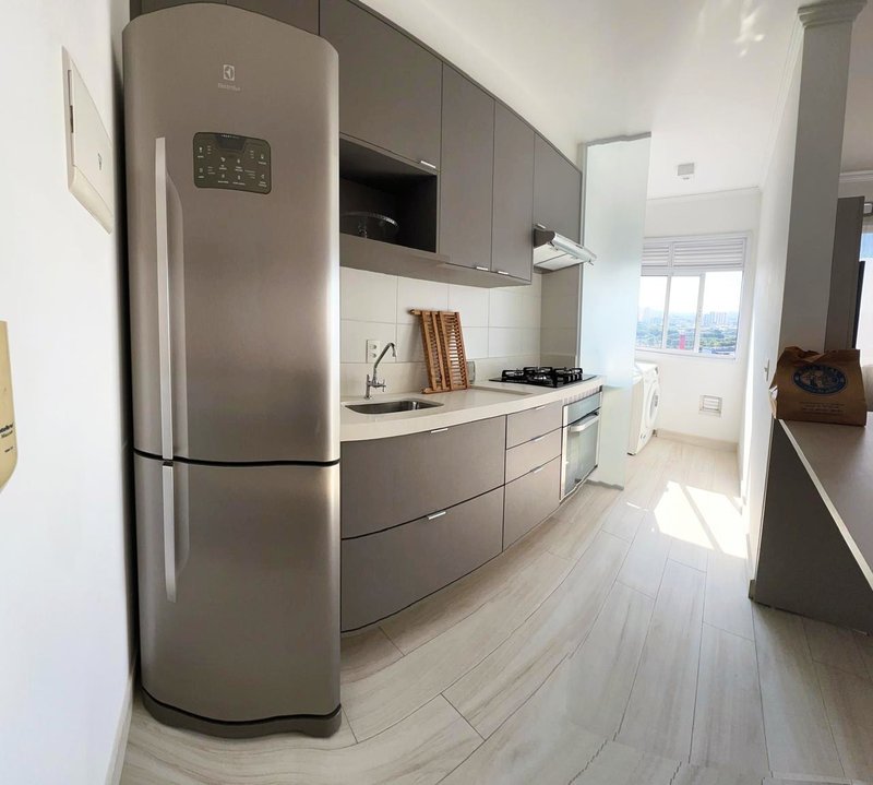 VENDE-SE APARTAMENTO 31m² ANDAR ALTO  PLANEJADOS QUARTO SALA E COZINHA Rua Torres da Barra São Paulo - 