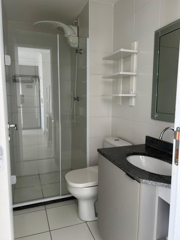 VENDE-SE APARTAMENTO 31m² ANDAR ALTO  PLANEJADOS QUARTO SALA E COZINHA Rua Torres da Barra São Paulo - 