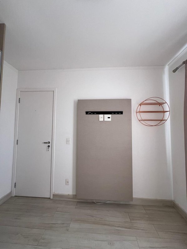 VENDE-SE APARTAMENTO 31m² ANDAR ALTO  PLANEJADOS QUARTO SALA E COZINHA Rua Torres da Barra São Paulo - 
