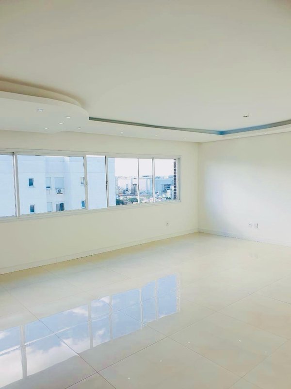 Apartamento 3Dormitórios 132m²  Passo da Areia Porto Alegre/RS Rua Acélio Daudt Porto Alegre - 