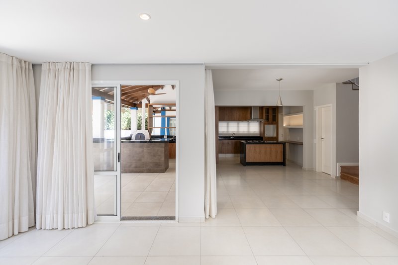 Casa à Venda Condominio Terra Brasilis Rua Cezário Gonçalves Ribeirão Preto - 