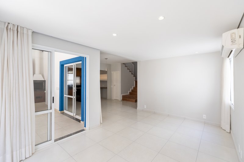 Casa à Venda Condominio Terra Brasilis Rua Cezário Gonçalves Ribeirão Preto - 